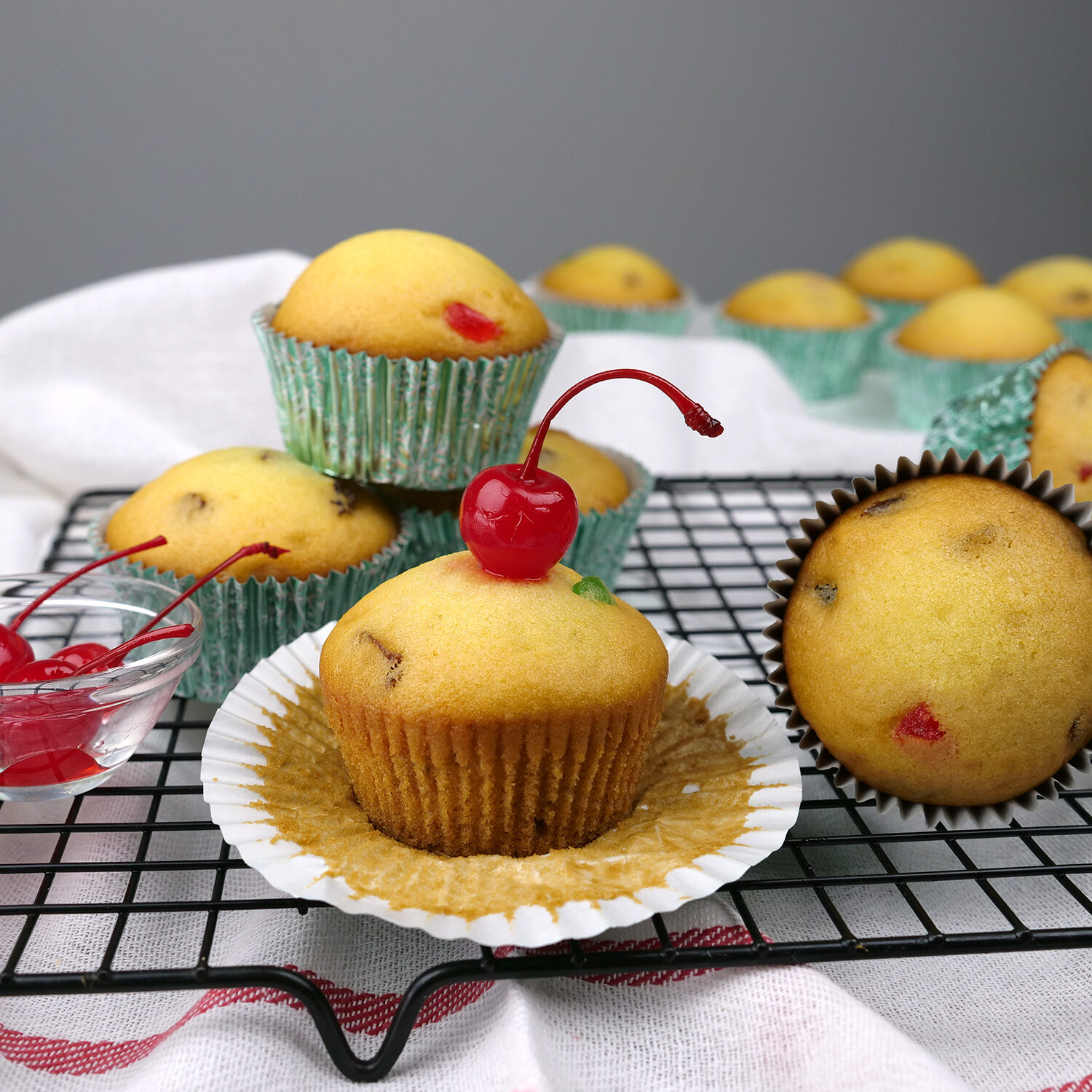 Vegan Christmas Fruit Cupcakes