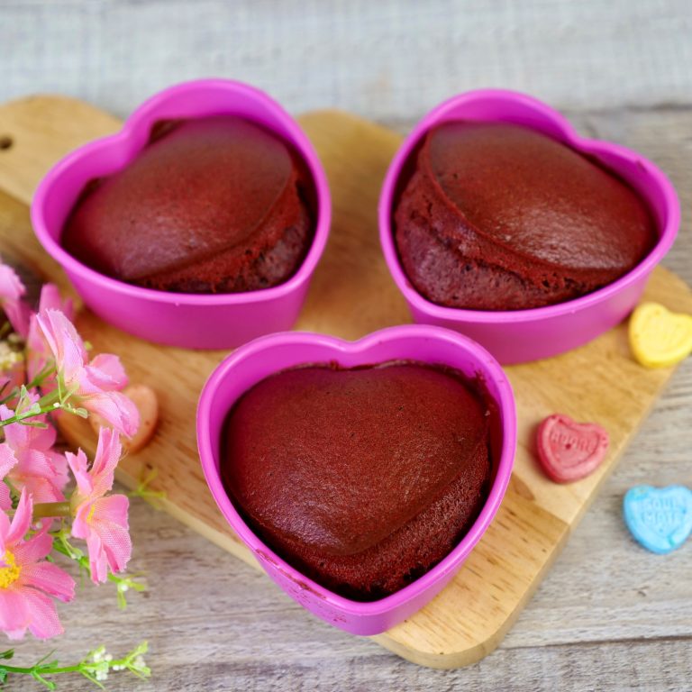 Vegan Red Velvet Heart-Shaped Cupcakes
