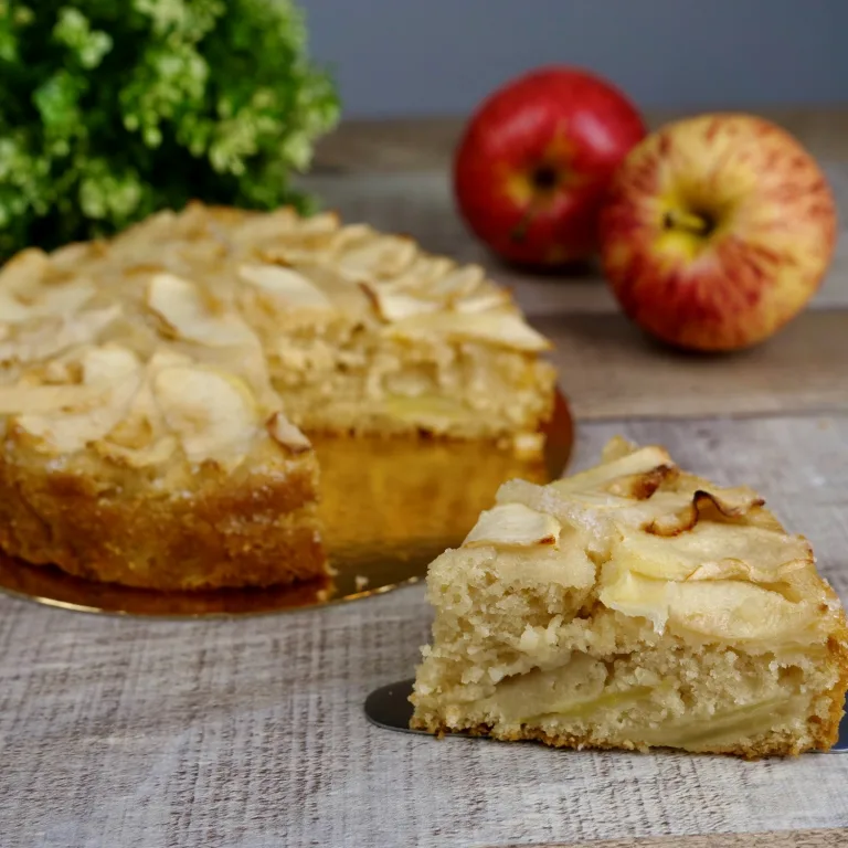 Vegan Apple Cake