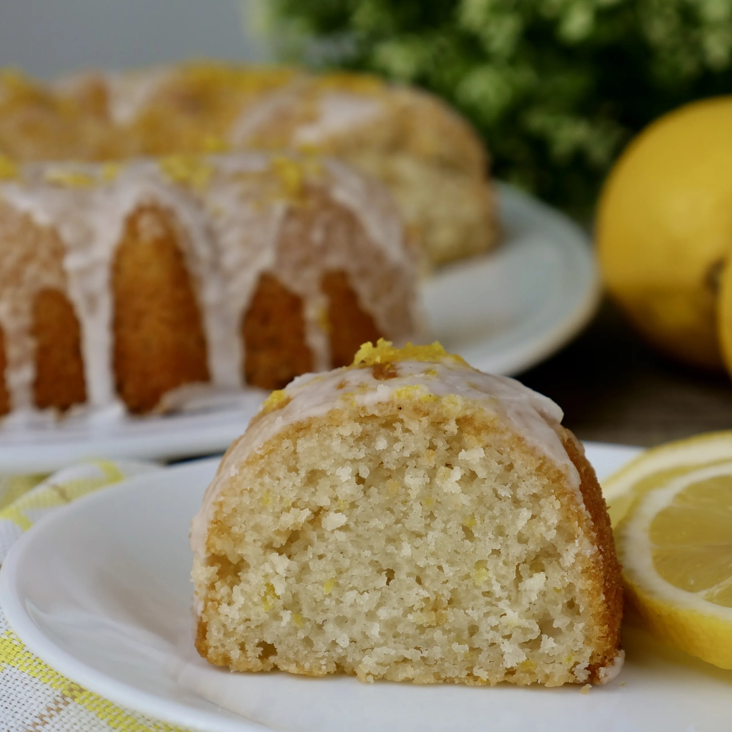 Vegan Lemon Bundt cake