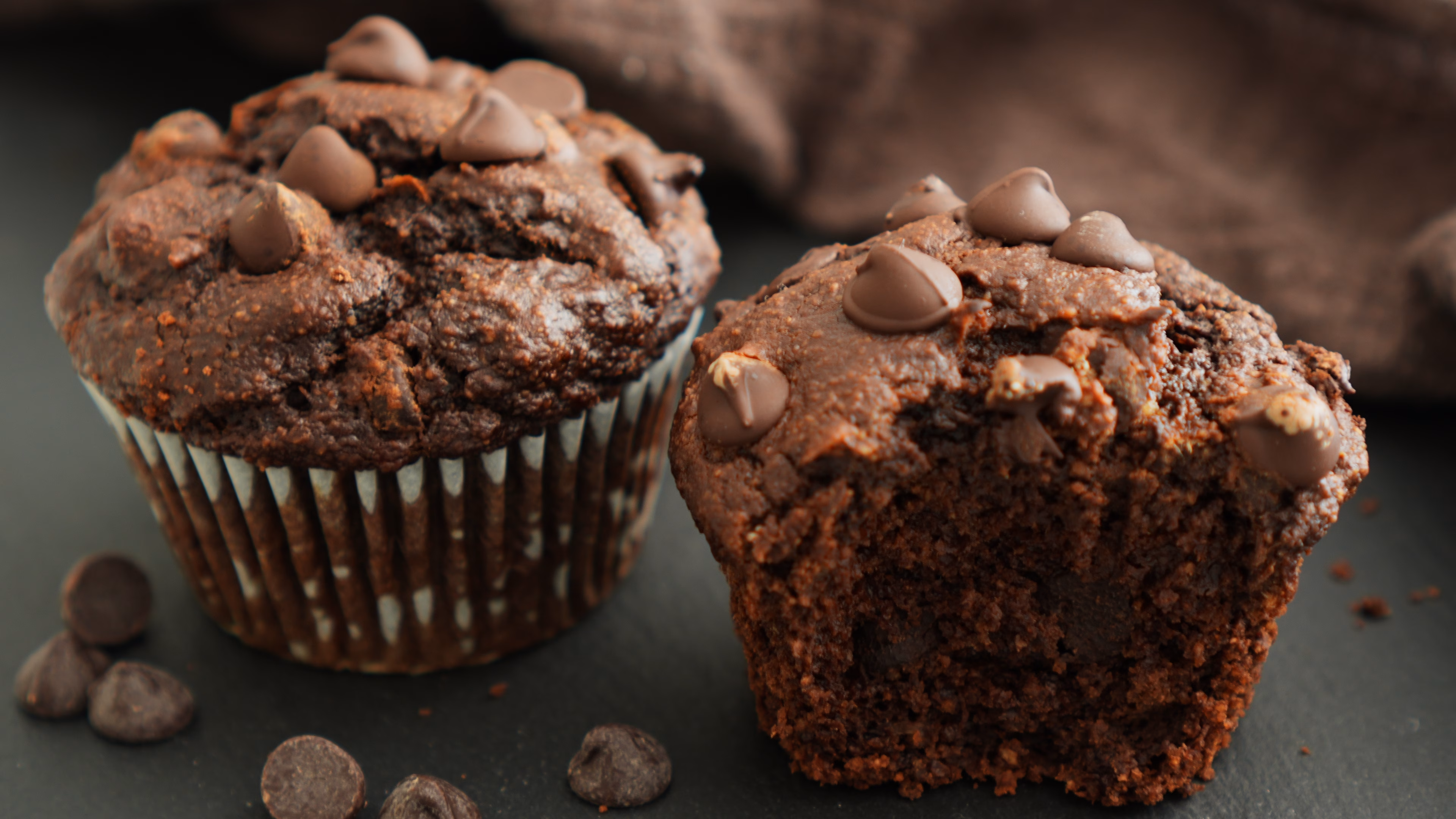 Vegan Chocolate Banana Peanut Butter Muffins | No Oil
